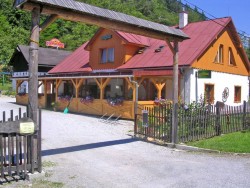 Grajciar Panzió és étterem Lučatín (Lucatő)