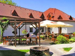Pensjonat i Restauracja NA MLYNE Hrnčiarovce nad Parnou