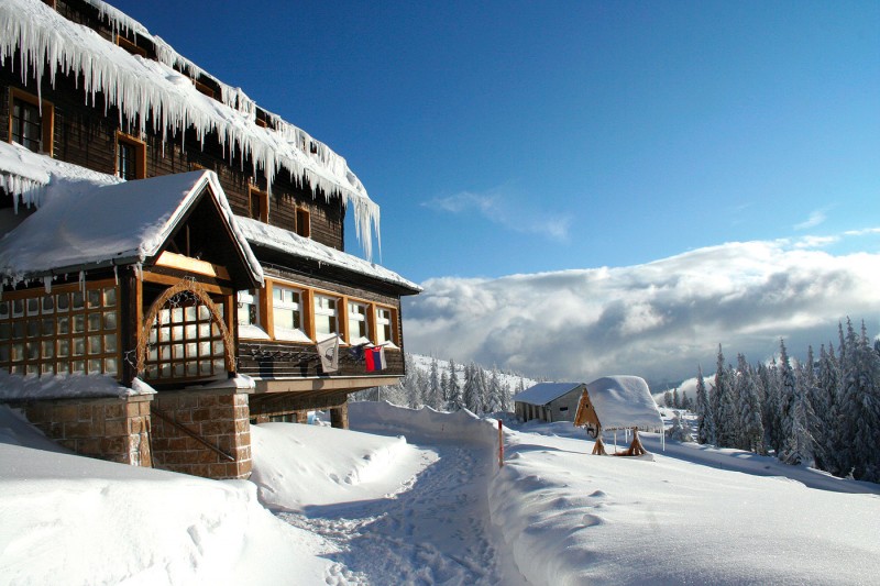Zimný pobyt vo Veľkej Fatre s bezplatným lyžiarskym vlekom. Hotel Granit  Smrekovica - Travelguide.sk