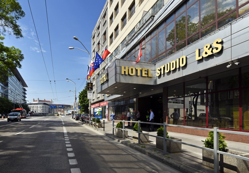 Hotel TATRA, Bratislava - Hotels, Accommodation - Travelguide.sk