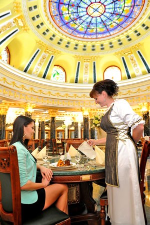 Reštaurácia Aphrodite Palace