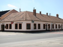 Reštaurácia, Bar KONÍČEK Pezinok (Bösing)