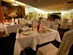 Restauracia Hotel HUBERT**** Vital Resort + Restauracia U TINKERA Gerlachov VT (Gerlachov)