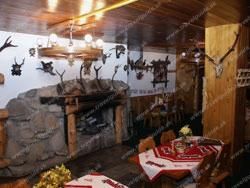 Poľovnícka reštaurácia LESANKA Štrbské Pleso (Tschirmer See)