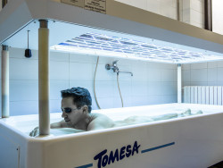 Kúpeľný pobyt Dr Tomesa pre zdravšiu pokožku (psoriáza) Trenčianske Teplice (Trentschin-Teplitz)